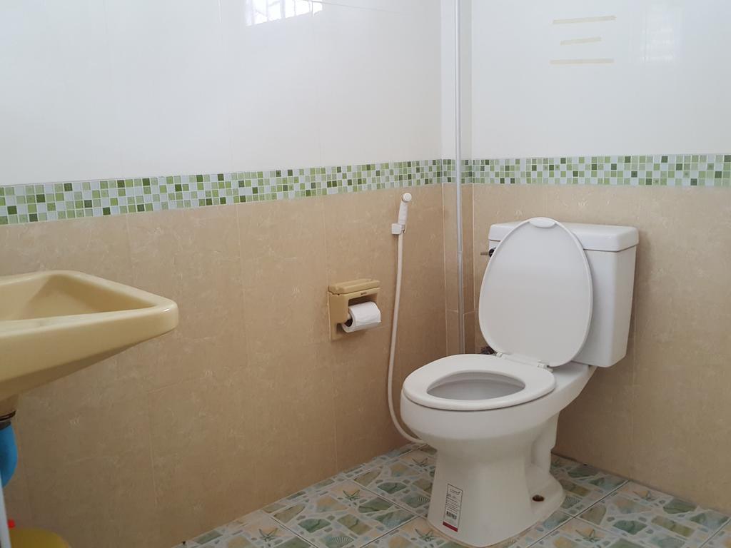 Emmanuel Guesthouse Prachuap Khiri Khan Buitenkant foto