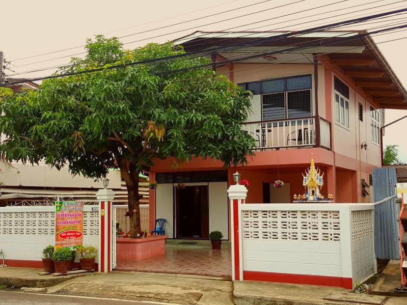 Emmanuel Guesthouse Prachuap Khiri Khan Buitenkant foto