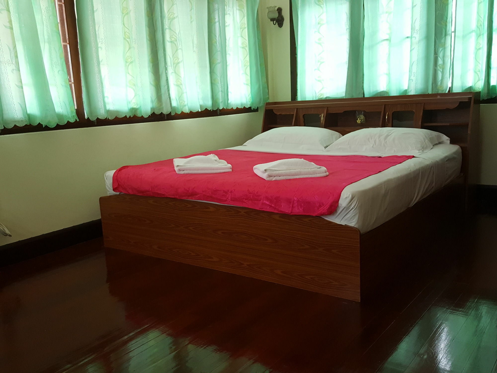 Emmanuel Guesthouse Prachuap Khiri Khan Buitenkant foto